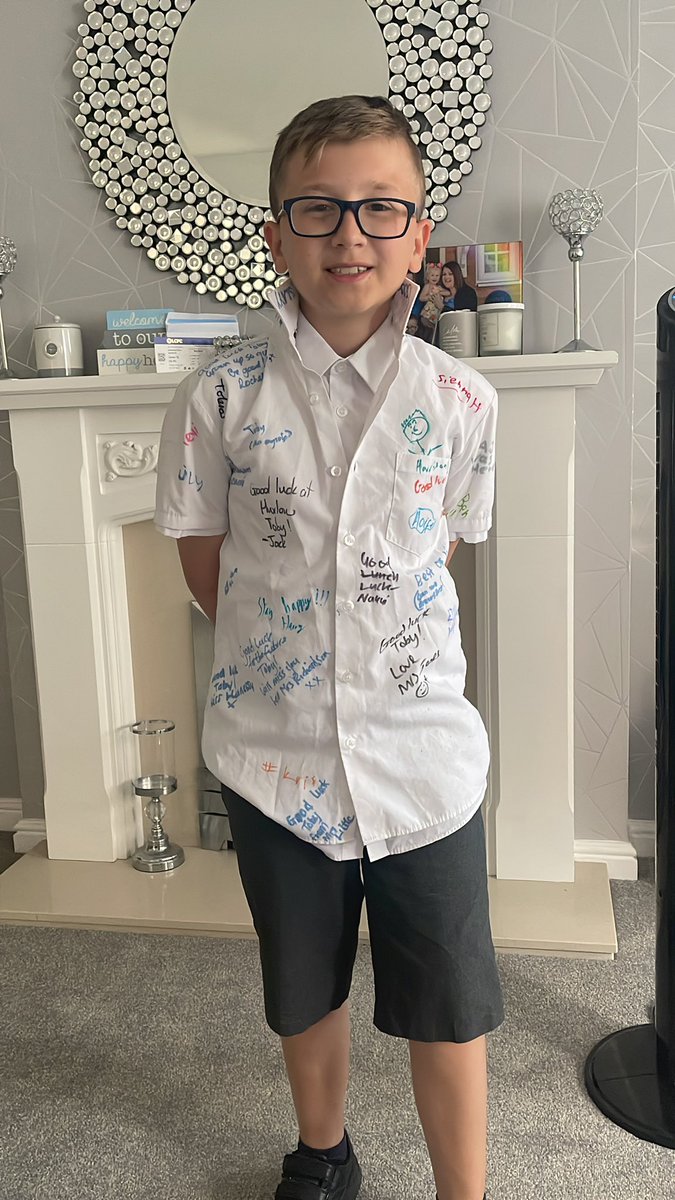 Well that’s it end of juniors for Tobz and end of nursery for Lilz. Thank you <a href="/Year6IJS/">Year6IJS</a>  <a href="/MrGarley/">Mr Garley</a>  <a href="/jomeekings/">Joanne Meekings</a>  <a href="/INISNursery/">INIS Nursery</a> Onto <a href="/Huxlow/">Huxlow</a> and <a href="/InisReception/">INIS Reception</a> we go 🥹💙. Can’t thank you all enough. Have a wonderful summer! 💙☀️😎