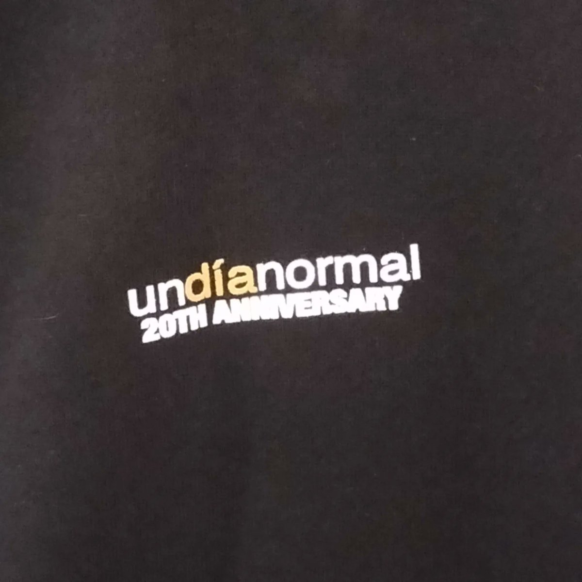 Juanesnederland's tweet photo. After 2 months of waiting they are finally in #undianormal @juanes https://t.co/qYMzI99fnU