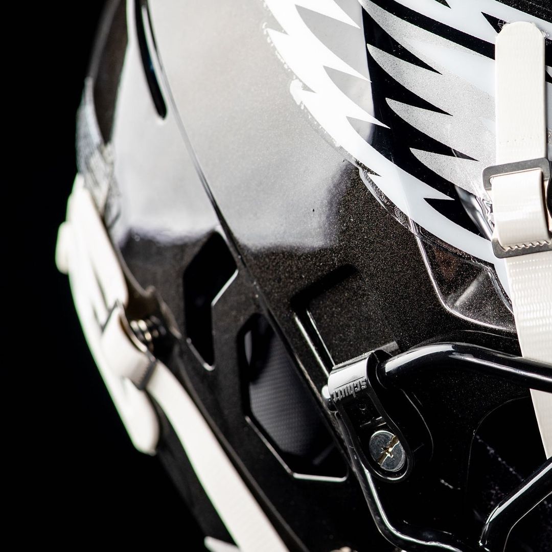 ESPNNFL's tweet photo. The @Eagles unveiled a new black alternate helmet for this upcoming season 👏 https://t.co/1PbDrMwMcG