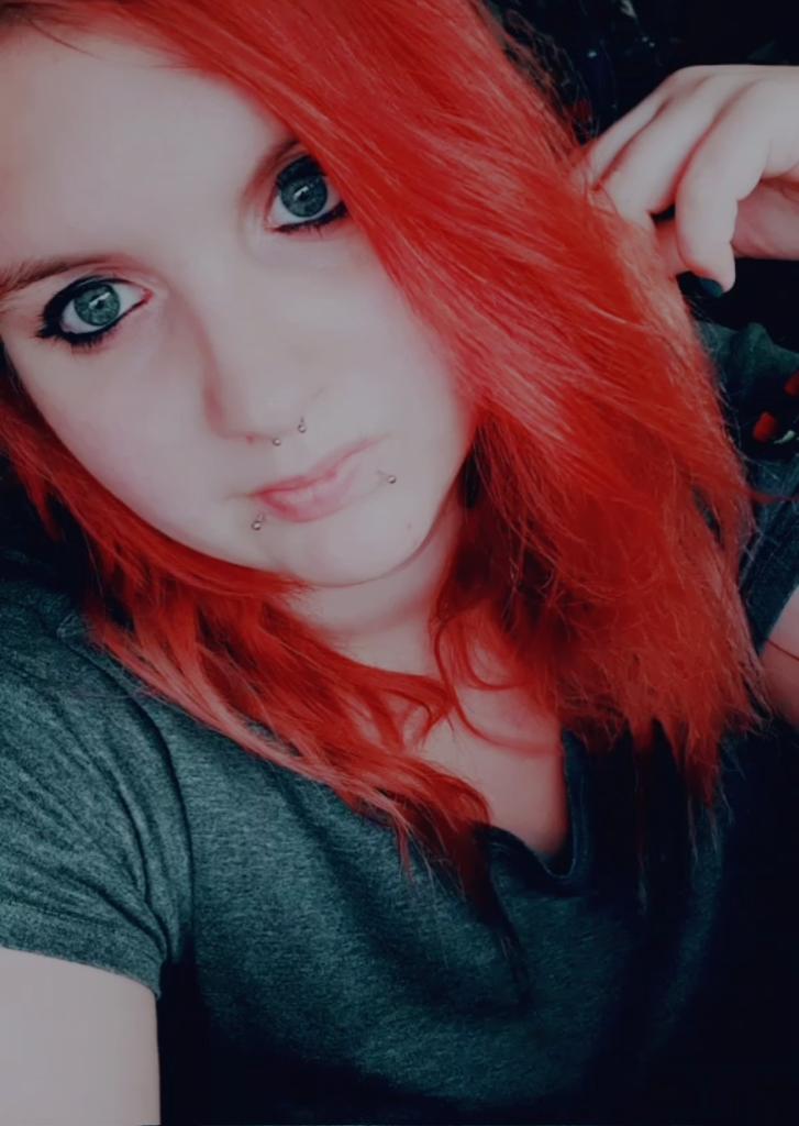 _NightmareGirl_'s tweet photo. @RevedTV @rezomusik Rezo Viewer ✌🏻 https://t.co/oMfqXQDpMX