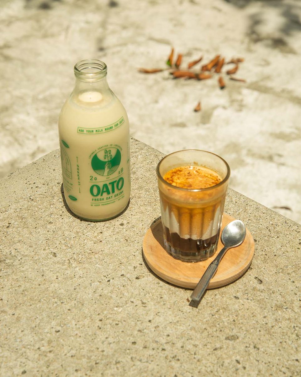 oatofresh's tweet photo. "I love it- it’s delicious! Froths really nicely for coffees, I regularly have it on cereal/porridge" - kate_runs_26.2⁠
⁠
Thank you for your wonderful reviews.⁠
⁠
#oatofresh #sustainability https://t.co/Mcnl7dxW0J