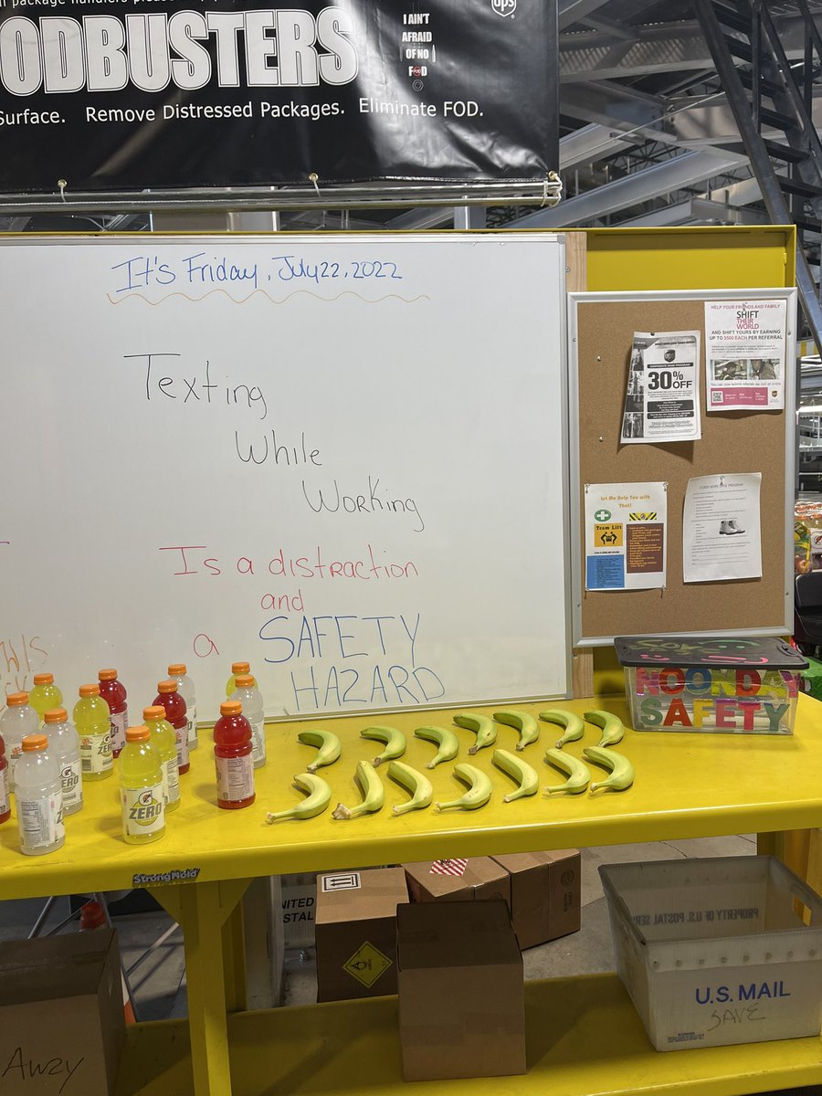 TEXTING while working is a distraction and a SAFETY HAZARD! Happy Fruit Friday. Be safe while working. <a href="/AuroraNoonday/">Aurora Noonday CHSP</a> <a href="/Nichole65136072/">Nichole Brown</a> <a href="/RubenSafetyDM/">Ruben Rodriguez Jr</a> <a href="/CharlieBeswick/">Charlie Beswick</a> <a href="/HRFelix65/">Michael Felix</a>