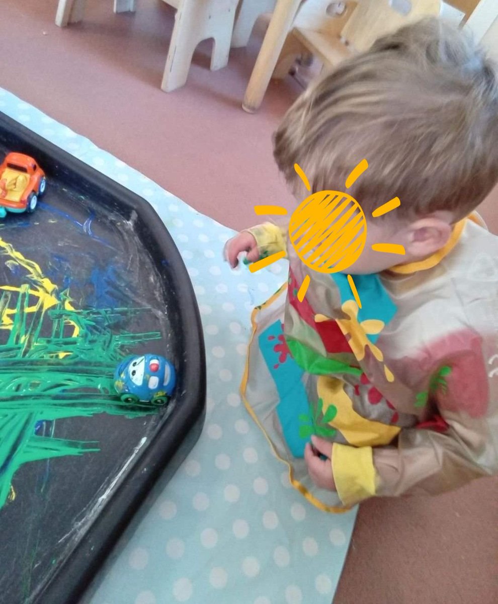 Stepsnursery's tweet photo. The children in our Mighty Explorers room have enjoyed doing different mark making activities.
They have enjoyed painting in the tuff tray using the cars and trucks making patterns and moving the cars and trucks in all different directions

#Earlysteps #painting #cars #tufftray https://t.co/SniHo62Tzl