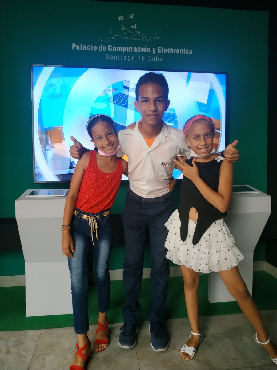 JovenClubStgo's tweet photo. 🎊Jornada de celebraciones🎊 Reconocidas las programadoras más pequeñitas👧🏻 de #JovenClubSantiago‼️ Que sigan alcanzando experiencias y premios en eventos a nivel macional e internacional🏆.
#JovenClubTeConecta
#Robotizando
#verano2022 https://t.co/pnsIc3jluL
