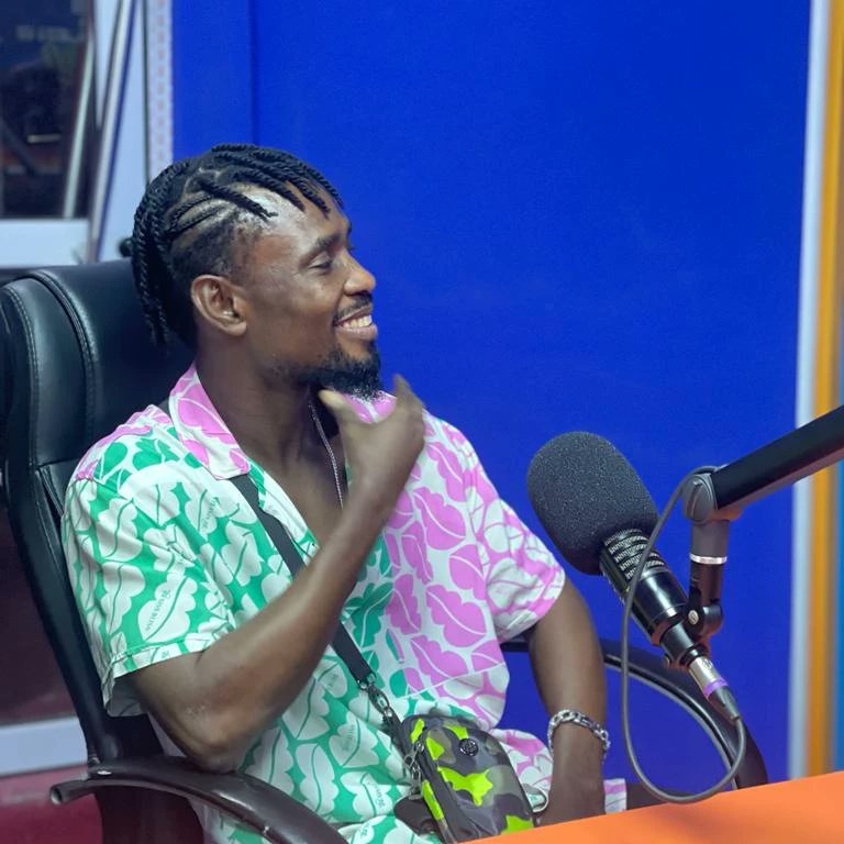 De__GrandMaster's tweet photo. KASOA| WINNEBA|APAM|SWEDRU
TUNE YA RADIO TO THE DIAL 90.7 📻 NOW!!
I'M SEATED LET VIBE🔥🔥

#BabyKaafo #SkinPain #Yenka #walawazaa #termytzfamily https://t.co/8hcfHxgMCa