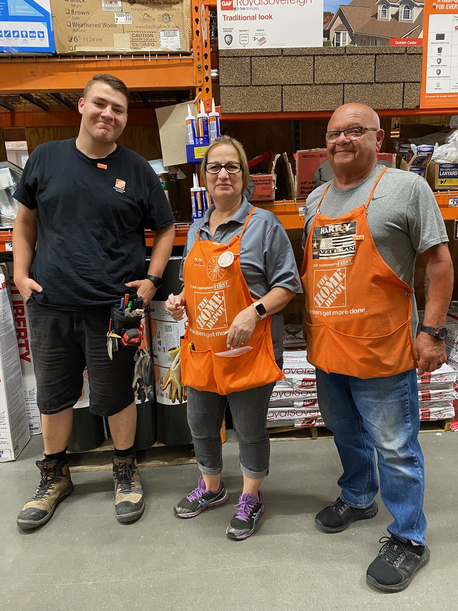 #homerfund Just some of our GREAT ASSOCIATES who support our GREAT HOMER FUND program and proudly wear their ORANGE HEART apron badge.