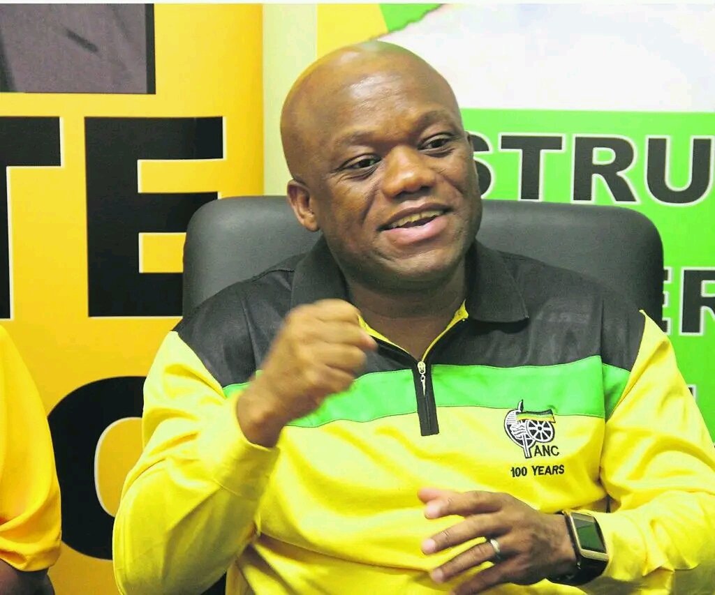 joy_zelda's tweet photo. Who will come out Top at #ANCKZNconference #ANCKZN
Retweet for Nomusa Dube Ncube
Like for Sihle Zikalala 
#roastofkhanyi THATHO THE CONTENT CREATOR GASHWAN BRANDON MTHOMBENI She a 10 Lorch Portia Modise Zungu Ramaphosa Klerksdorp President Mbeki Thabo Mbeki #JusticeServed Thembi https://t.co/gESq2p96N5