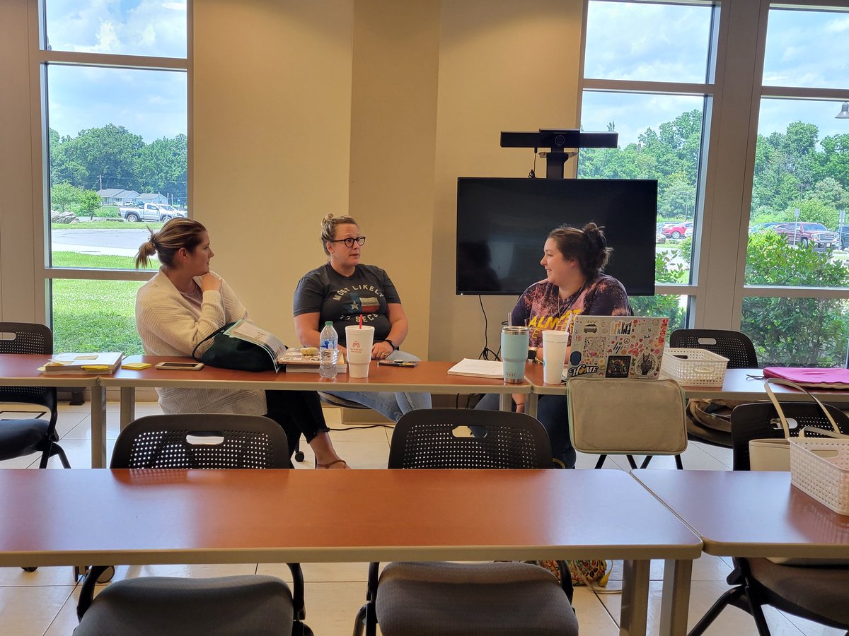 Amanda M. Stevens tweet media