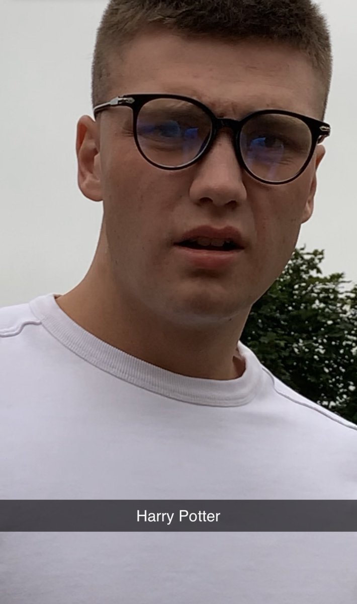 RuariHill_'s tweet photo. Happy birthday sir @tmcvicar_ hope you’ve had a smashing day and I’ll see you soon for a peeve🍺 x https://t.co/hJeLvyMkEy