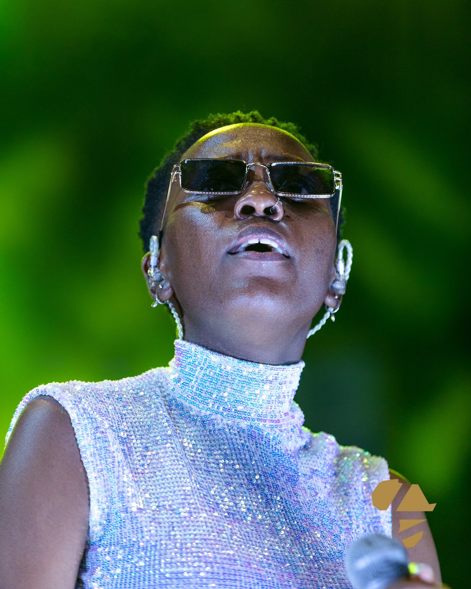 Azawi (@azawiofficial) on Twitter photo 