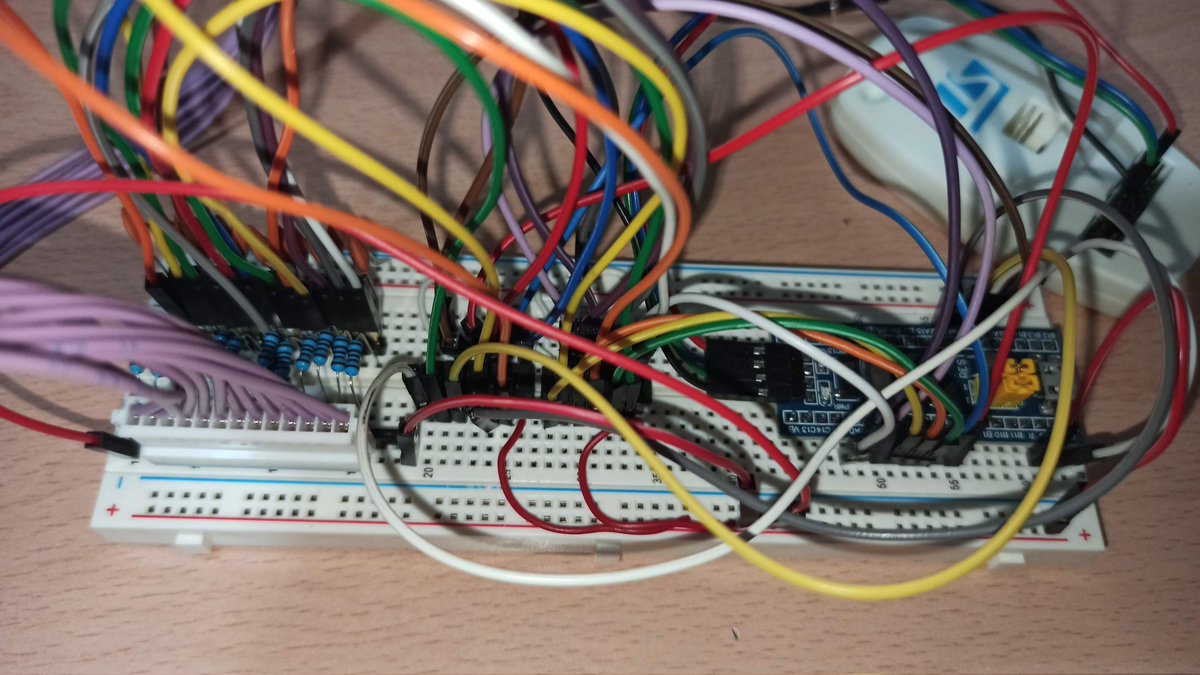 RndMnkIII's tweet photo. #SNK #LS30 DB15 Adapter WIP: finally I added hardware debounce using Schmitt Trigger inverters. https://t.co/2IWLNQDoDf