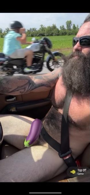 Always wear your #seatbelt https://t.co/oOGsrVEWsY