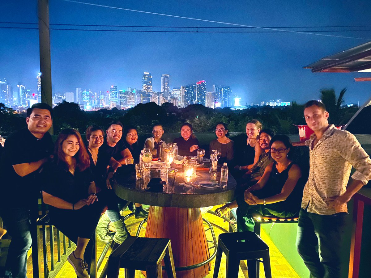 Howardrjohnson's tweet photo. ❤️🙏🏻 top journalists of 🇵🇭
Thank you for inspiring me always.
@mikenavallo @mariannenriquez @AlecsOngcal @kimiisstellar @sai_versailles @RegineCabato @Yas_Coles @allijackson28 @raffylerma @karenlema @Federico_SG @ronlopezph https://t.co/1bPz0f2UNj
