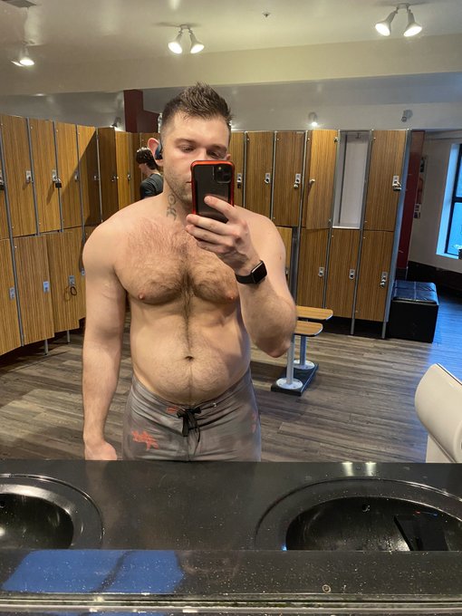 2 pic. Always take a photo when someone’s watching? #gay #happy #gayworld #pornmodel #gaypornography