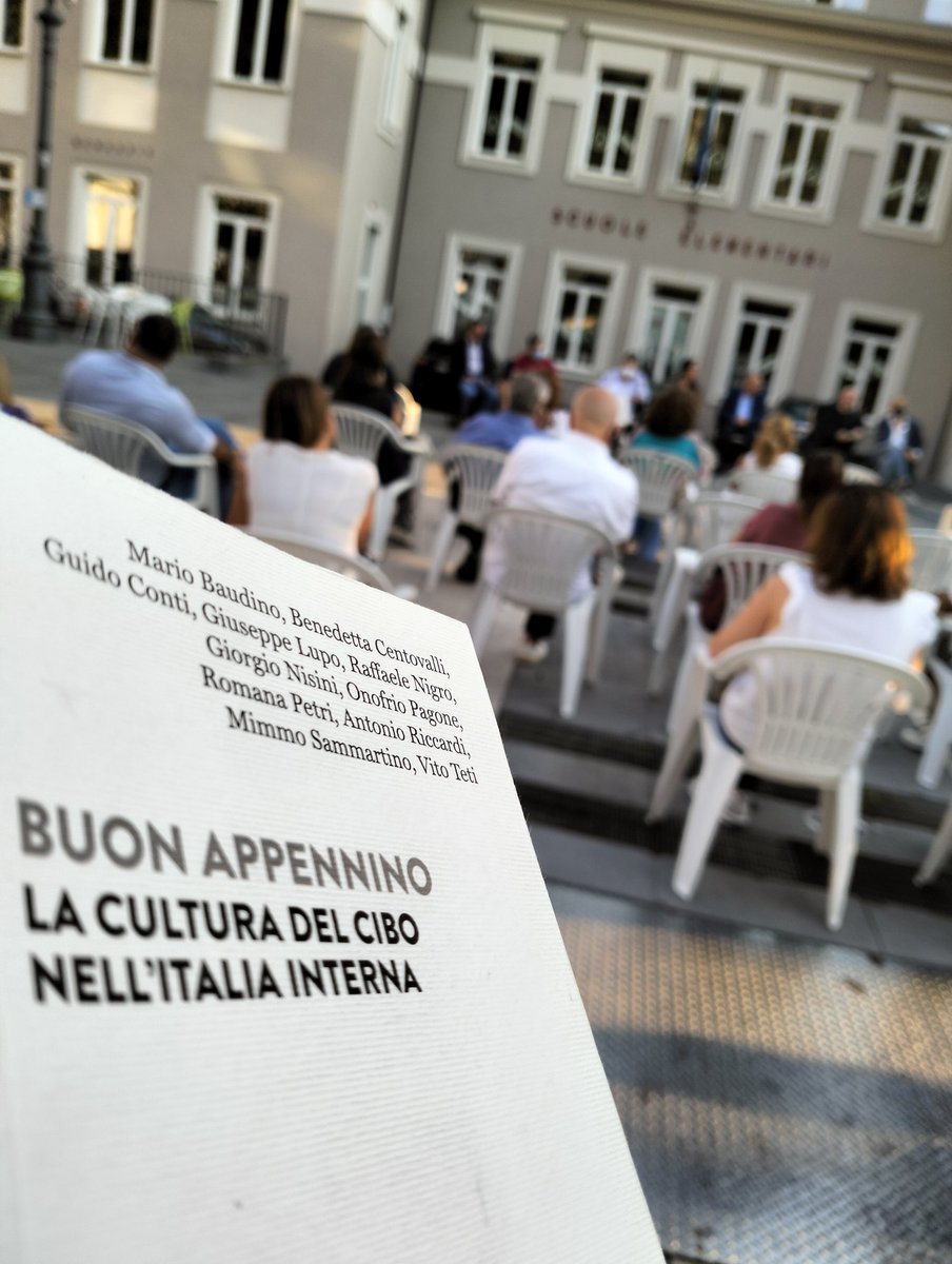 FondazAppennino's tweet photo. "BUON APPENNINO. La cultura del cibo nell'Italia interna" è nelle piazze!  In collaborazione con RubbettinoEditore, da Lauria si avviano le presentazioni in anteprima.
#buonappennino
https://t.co/fqKY4J4fkH https://t.co/SVSKj7Ve3p https://t.co/WX8IM4N9cf
