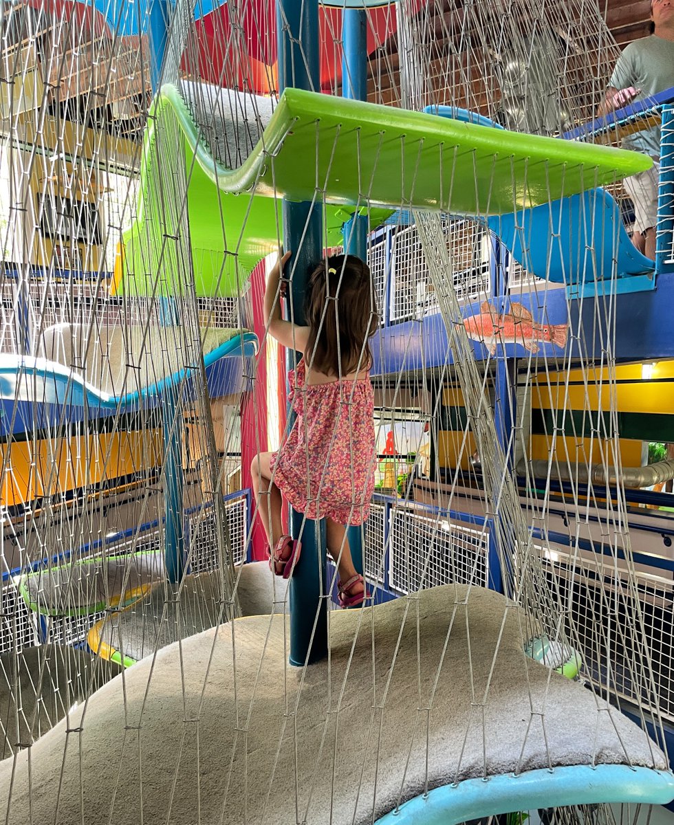 melodytravels's tweet photo. Scarlett had SO much fun at the Lynn Meadows Discovery Center (@LMDiscoveryCtr) in Gulfport, Mississippi!

This is a must for kids when visiting @SeeCoastalMS. https://t.co/7mO6csWmNM