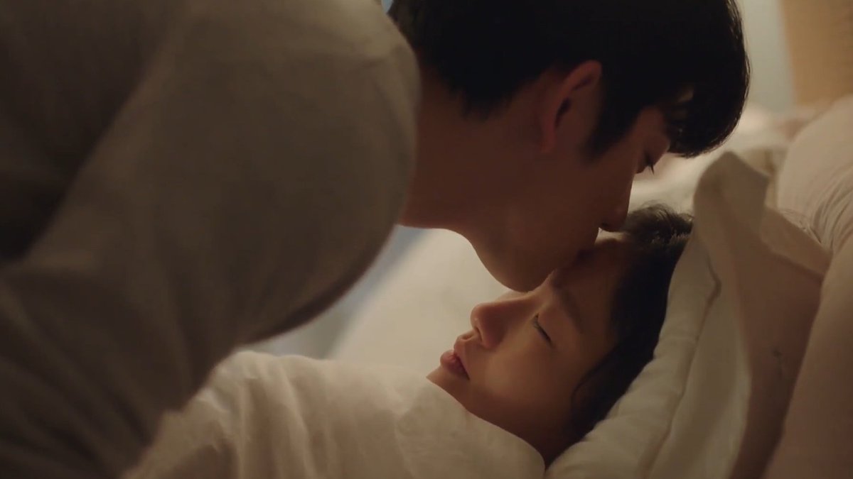 kdramaxxx's tweet photo. PARANG GUSTO KO BIGLA MAG KA LAGNAT 😭 #YumisCells2 #YumisCells2Finale #YumisCells2Ep13 https://t.co/HbzDWy9Tjz