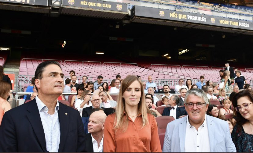 embsuizaespana's tweet photo. Despidiendo al Cónsul General Beat Kaser y a la Cónsul Liliana Pescini, al final de su misión en #Barcelona. Y que mejor escenario que el mítico estadio del @FCBarcelona_es , club fundado por el 🇨🇭Joan Gamper! Molt Gracies a autoridades, colegas y amigos por acompañarnos. https://t.co/MLEo0ivXZ7