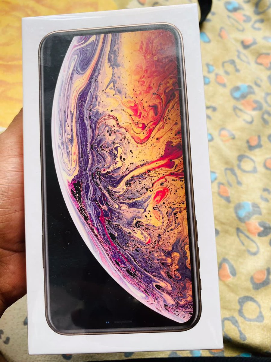 mg_store1's tweet photo. عرض العيد لسه ساري 
ما يفوتك العرض 

iPhone xsmax  2 sim 256 gb   Model Ⓜ️ Gold  Prices 255 https://t.co/WMxKmvEqjf