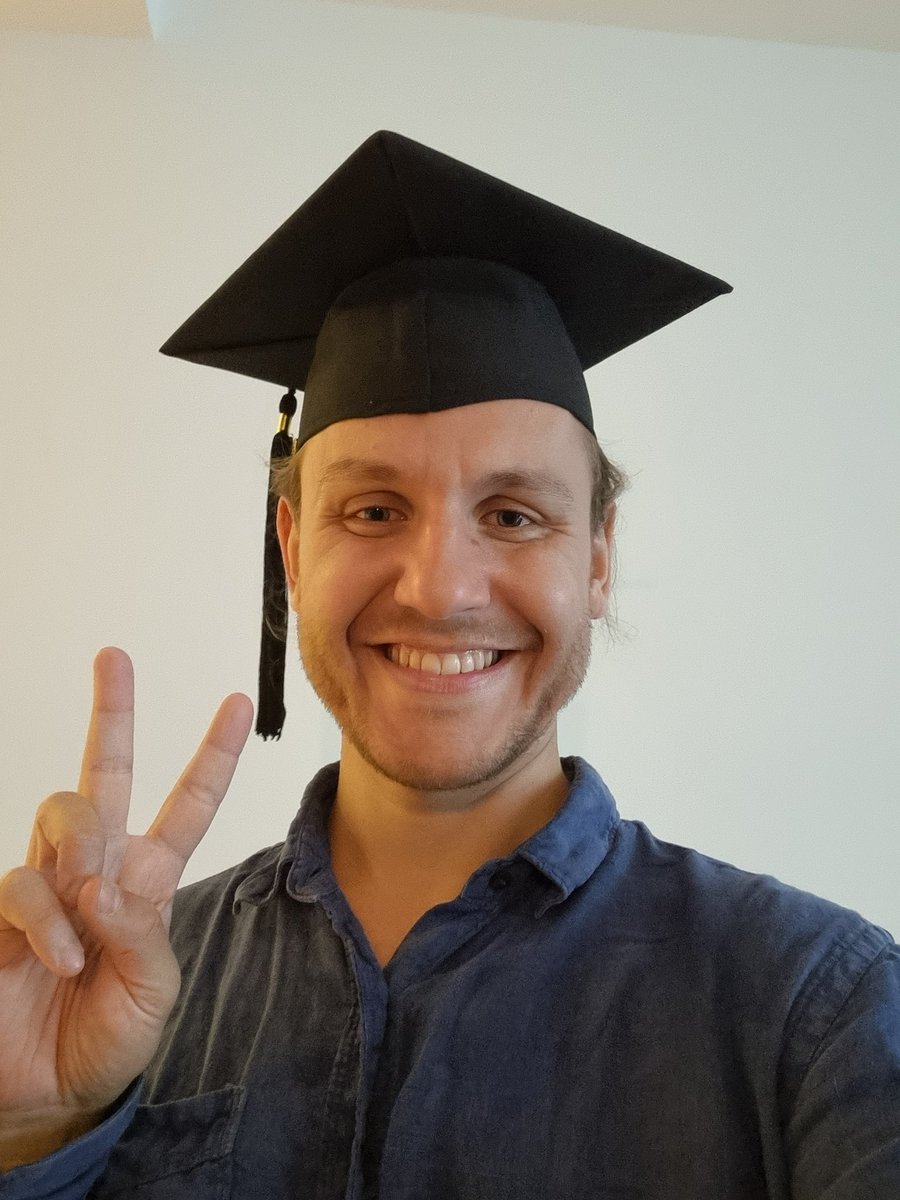 _prospecttheory's tweet photo. This week I managed to do what MJ did at the end of game 6 of the Finals '97: I PASSED!

Still cannot believe the PhD is finally finished. What an awesome feeling!!!🎓🚀🔥 https://t.co/Jx8f2Jb6RS