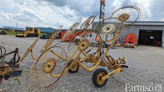 FarmsNews's tweet photo. Check out this Vermeer WR20 hay rake, listed by @RicerEquipment: https://t.co/rh8UoZRX44
#USFarmer #FarmEquipment #Vermeer #HayRake #AgTwitter #USAg #FarmMachinery https://t.co/1eLQx5wxDW
