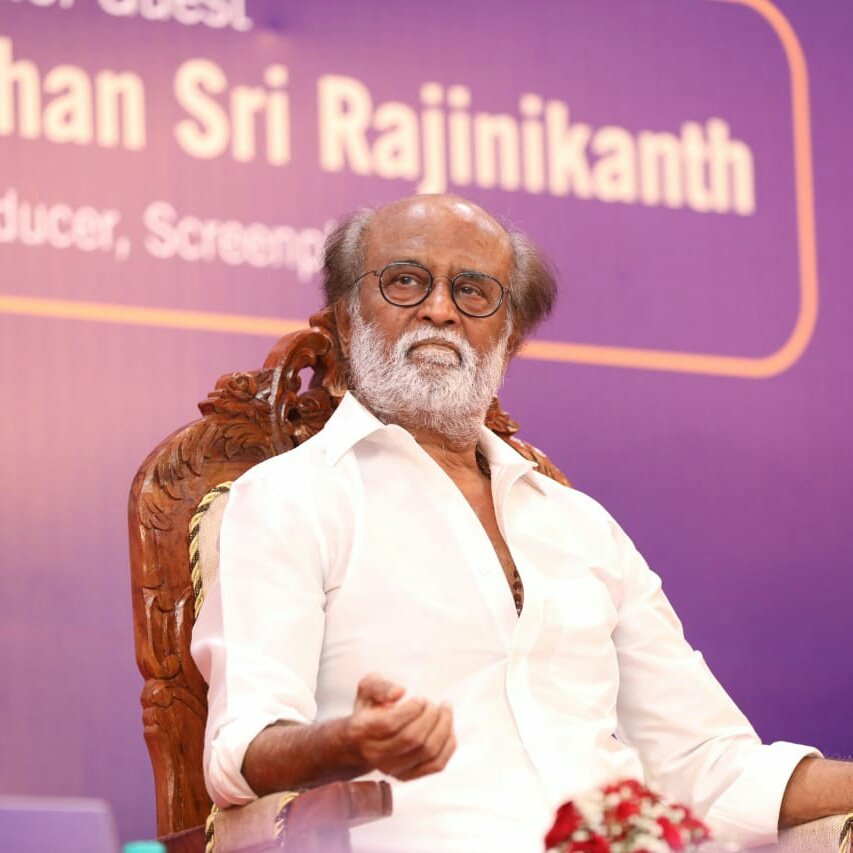 aravindarajm005's tweet photo. Verithanam max. Whether it's on screen or off screen. Actor who accepts his natural look nd comes as he is without overcooking with makeup etc in real life🤩🔥❤🩹
#Jailer @rajinikanth
#6YearsofKabali #6YearsOfIndustryHitKABALI
#நான்தான்_டா_ரஜினிகாந்த் https://t.co/hTQD9XsHgd