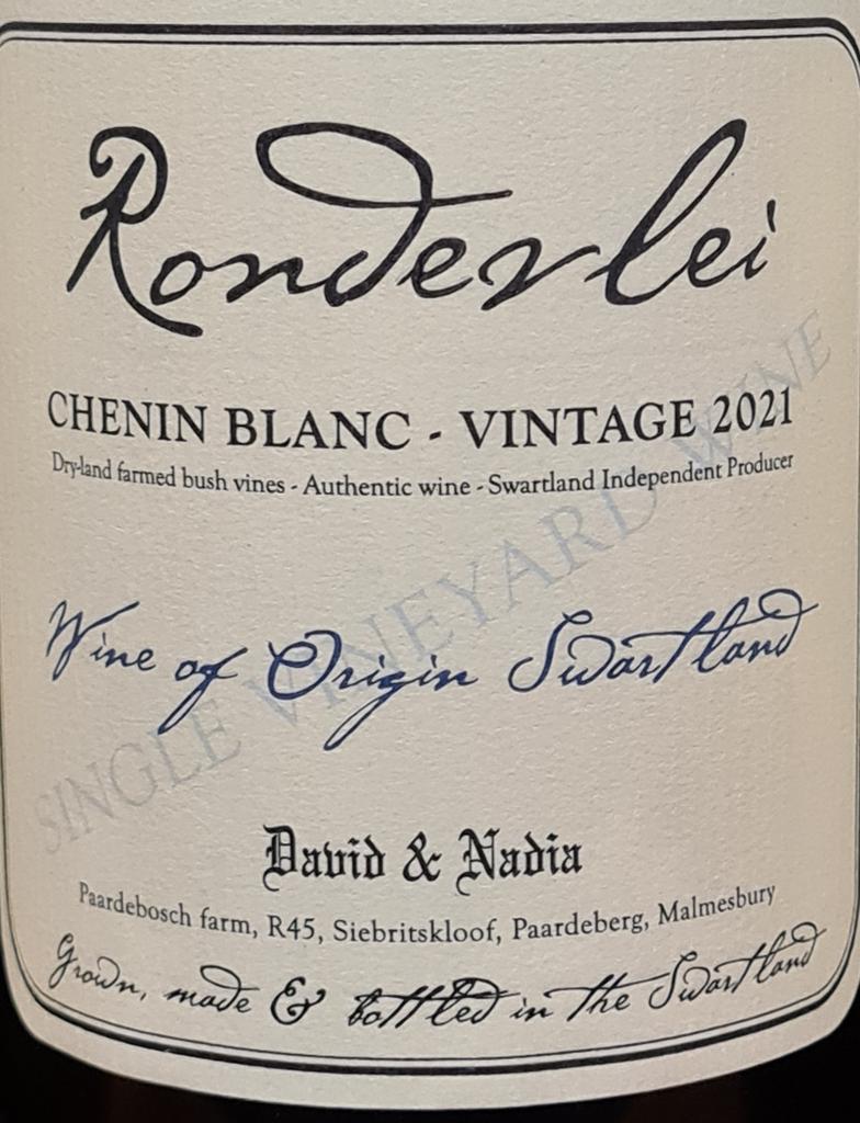 New single-vineyard Chenin Blanc from <a href="/DavidandNadia/">David&Nadia</a> off iron-rich gravel. Smart stuff!