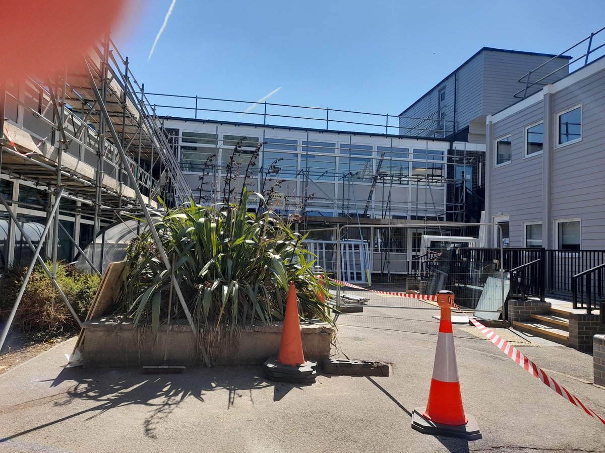 EPremises's tweet photo. Day 2: The weather may have taken a downshift today but progress @wilmingtonboys hasn't! 
Please excuse the photographers poor thumb placement! But crumbs what a difference this is making, even behind the scaffolding: https://t.co/VGyvYENFKu