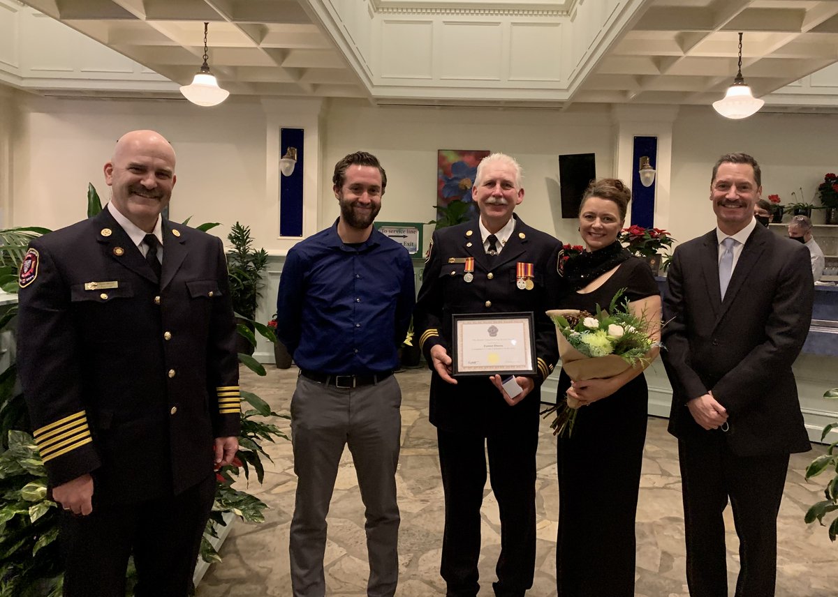 CSaanichFire's tweet image. It is with tremendous sadness that we announce we have lost a brother and a mentor, Forrest Owens. 

Forrest served our community for over 35 years as a volunteer firefighter, Captain, career Assistant Chief, and even after his retirement. 

Flags are at half mast in his honour.
