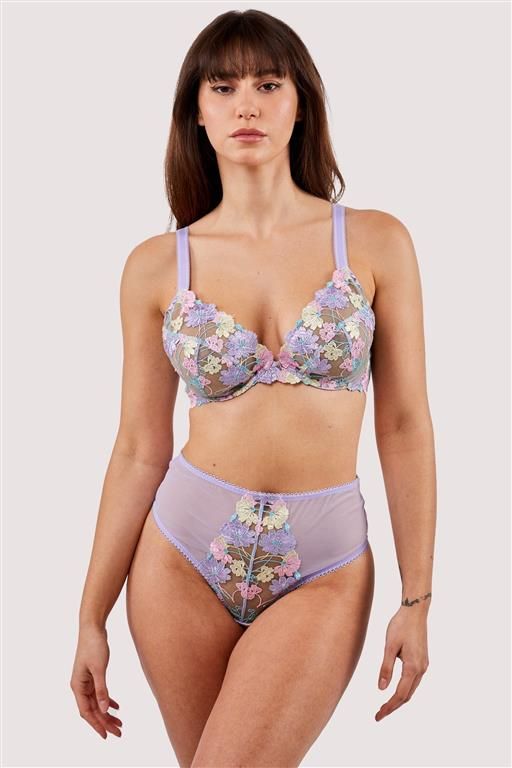 bellelingerie's tweet photo. This is the beautiful Luna Embroidered Picot Set by Playful Promises...
Head over to our Website now because it's 10% OFF! https://t.co/13EiZYYTTs
#midsize #stretchmarks #fullerbust #fullerbustlingerie #pastel #lingerie #normalbody #mumbod #bodyconfidence #bodypositivity https://t.co/TWMCpmSqjr