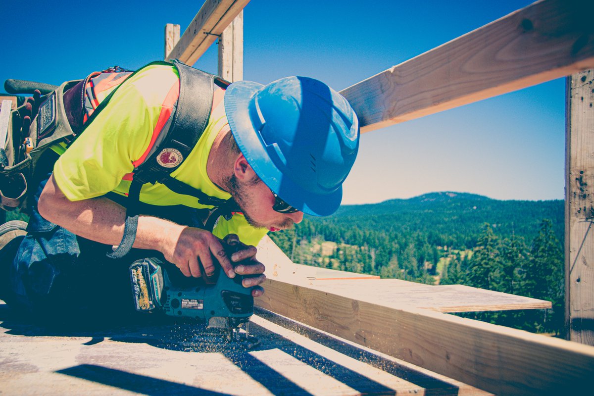 carpentersbc's tweet image. Photos from last Thursday of Local 1598 members working on Campbell Construction’s ‘One Bear Mountain’ project, an 18-storey condominium complex in Langford’s Bear Mountain community on Victoria’s West Shore.
#BCRCC, #WeBuildStrong, #carpenters