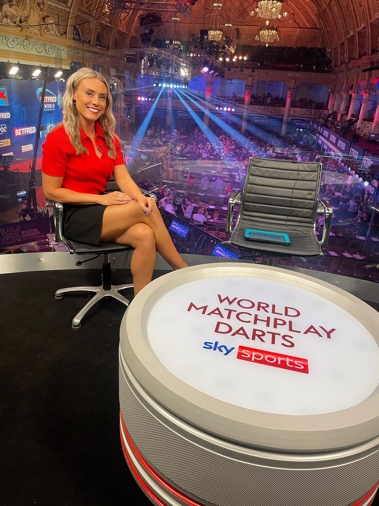 Emma Paton on Twitter: "The quarter-finals continue at the World Matchplay!! Two SF spots still up for grabs. Who gets them!? Dirk Duijvenbode v Danny Noppert Gerwyn Price v Jose de