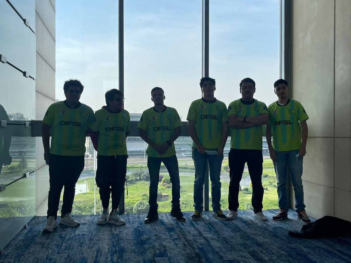 𝗖𝗢𝗠𝗜𝗘𝗡𝗭𝗔 𝗘𝗟 𝗗𝗜𝗔 𝟭 🌱 

Da inicio el primer día de #HCSMexicoCity22, llega el momento de apoyar a nuestros jugadores ¡No te lo pierdas! 

¡𝗘𝗫𝗜𝗧𝗢 𝗢𝗙𝗦𝗟! 💚🖤🍃
🔴En directo: twitch.tv/halo_es
<a href="/HCS/">Halo Esports</a>