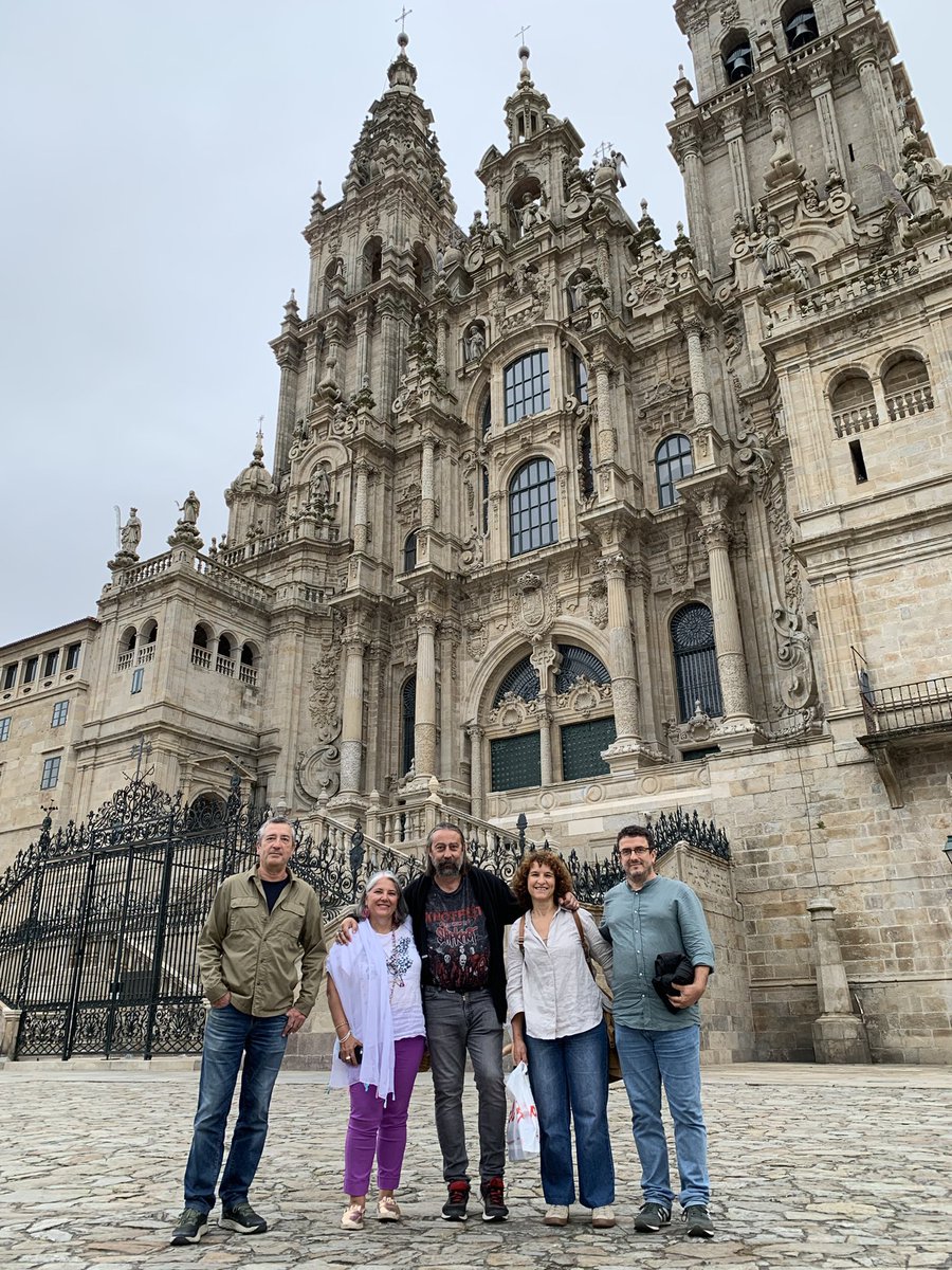 SesmaLab's tweet photo. Muchas gracias @Mela_virus y @Pepman34 por organizar este magnifico curso con ponentes de lujo! El sitio espectacular y la gente aun mejor! Y no hablemos de la comida…#LoveVirology #QueBienSeEstaEnEspaña https://t.co/OQy7MiwJZK