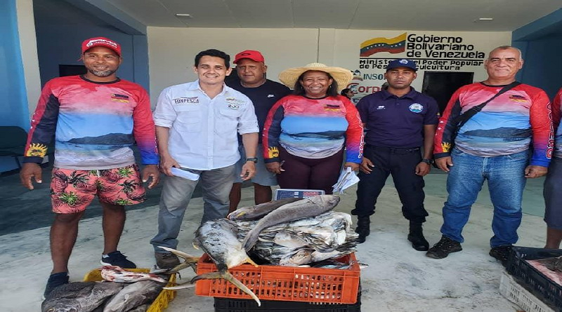 #DeIntéres | Pescadores de Miranda donaron más de 2450 kilos de pescado

Leer más ⏭️ bit.ly/3b0Hc2i

#CierreEscolarVictorioso 

<a href="/NicolasMaduro/">Nicolás Maduro</a> <a href="/dcabellor/">Diosdado Cabello R</a> <a href="/delcyrodriguezv/">Delcy Rodríguez</a> <a href="/LealTelleria/">M/G Carlos Leal Tellería</a> <a href="/rcamposc70/">Ramon Campos Cabello</a>