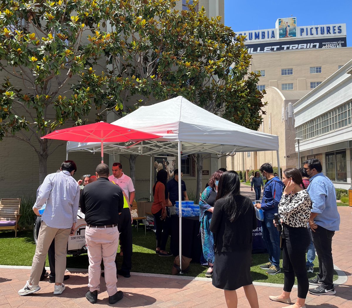 Firstent's tweet photo. Thank you to everyone who attended our ice cream social on the @sonypictures lot yesterday! We enjoyed seeing familiar faces & meeting new ones! We'll be back with more ice cream & raffle prizes every Thursday from 11:30-1 for the next five weeks! 🍦 #SonyPictures #FirstEnt https://t.co/aCOgI5JDtS