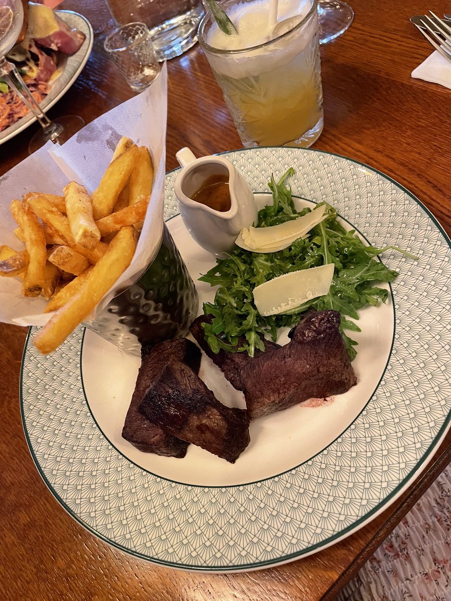 yvette_winstone's tweet photo. Dinner was 👌🏻absolutely beautiful as always @The_CosyClub #cosybloggersclub #cosyclub #cardiff #cardiffbay #dinnertime #FoodFriday #food #foodismood #selfcare https://t.co/Ya5mHHX3cA