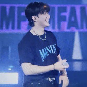 hello, this is a new account for posting daily changbin pictures! follow and rt to spread🫶