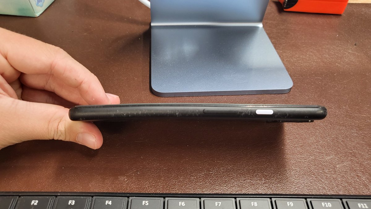 This is what happens if you run over a Pixel 4a 5G with a tractor. Display glass is fine, but bendgate 2.0