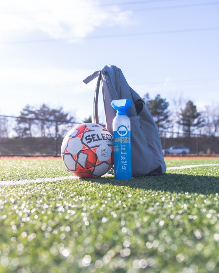 Oxygen_Plus's tweet photo. A breath of O+ helps you keep your mind clear and your head in the game! https://t.co/OUBmdFK4hO