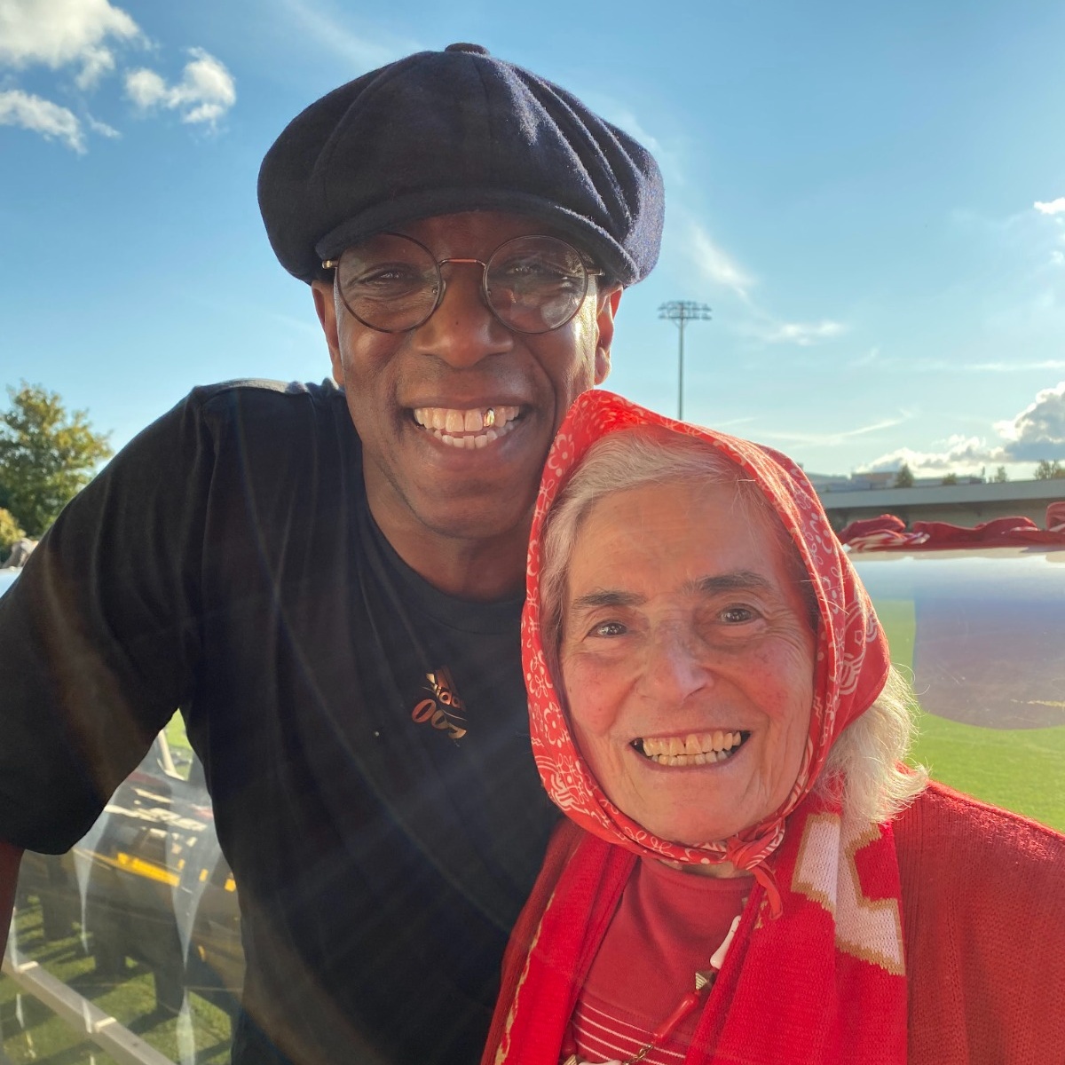 ArsenalWFC's tweet photo. A true club legend. The ultimate supporter. 

For years, Maria attended 𝗲𝘃𝗲𝗿𝘆 men’s, women’s and academy game to support The Arsenal. 

Her spirit, love and commitment to the club will live on forever. 

Rest in peace, Maria Petri ❤️