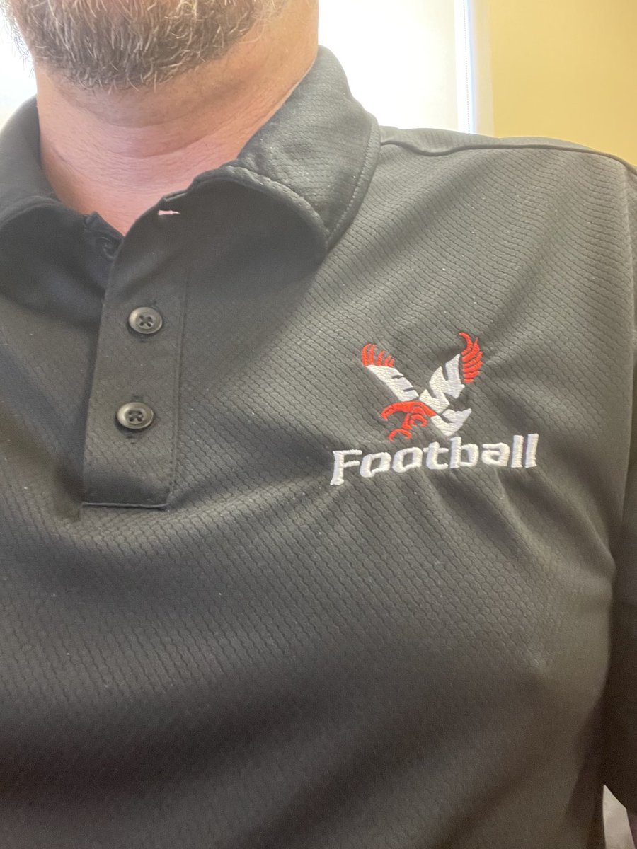 DerekBrownson's tweet photo. #EagleFriday #GoEags   Hopefully everyone can make it out this coming Wednesday for the Tricities event! https://t.co/fneVQrSRP3