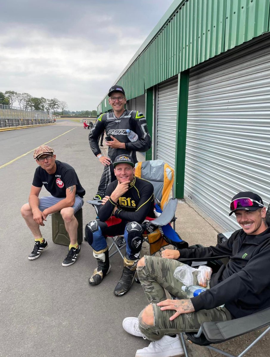 Fantastic to see <a href="/12BradJones/">Brad Jones</a> back out on a motorbike at <a href="/MalloryParkNews/">Mallory Park Circuit</a> with <a href="/Jimwhit69/">James Whitham</a> &amp; <a href="/Reddingpower/">ReddingPower</a> - 1st time since his <a href="/OfficialBSB/">Bennetts British Superbike Championship</a>  crash at <a href="/Brands_Hatch/">Brands Hatch</a> 

Hats off to you Brad, hope you had a blast!
Lovely to see.

#GuessWhosBack #BSB #Superbike #Fighter <a href="/carlfogarty/">FOGGY   MBE</a>