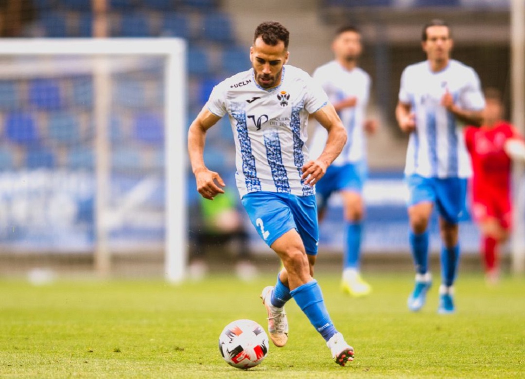 Minuto90com's tweet photo. Choco Mazuecos baja dos categorías y se une al Ciudad de Lucena @ciudaddelucena @futbolcarrasco @J_Trujillo88 @didistaub @antoniopino17 @sergio_loma @Ranche9 @diegodguez10 @CristianArco @antonio0370 @ManuMiquel6 @AlexSF5 @ChocoMazuecos
🖊️ @miguelvalle2002
 https://t.co/B58Sb48F2M https://t.co/gAuUBAzVFJ