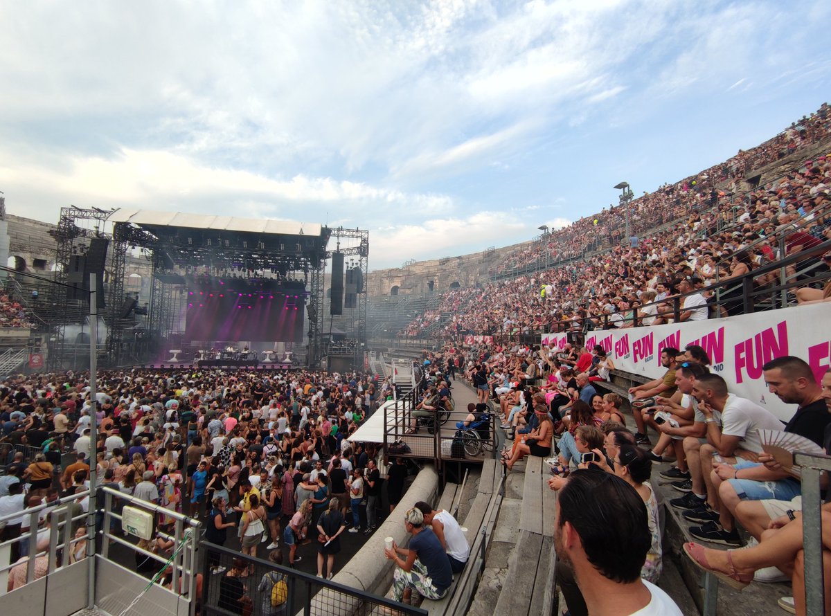 En attendant <a href="/Stromae/">Stromae</a> au <a href="/FESTIVALDENIMES/">Festival de Nîmes</a> avec <a href="/funradio_fr/">Fun Radio France</a>