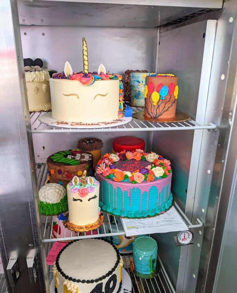 We've got a fully stocked cake fridge full of beautiful pick-up orders 😍 Place your next custom cake order with us at the link in bio!