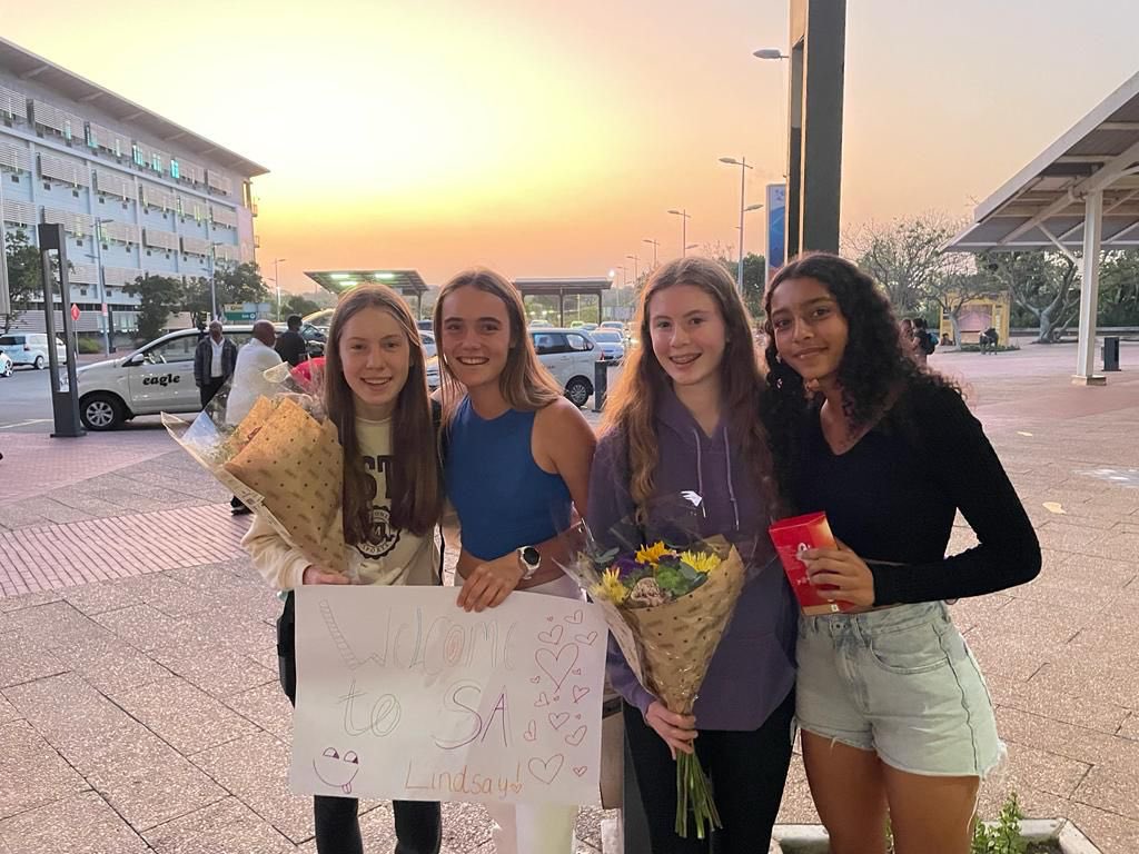 stgeinternat's tweet photo. The other half of the @stgeorgesedin Sixth Form exchange students arrived in time for their first South African sunset! @DGC_DurbanGirls #internationaleducation #makingconnections #stgsexchange #DGCexchage #teamstge #yesshecan #yesmindset https://t.co/fuxK7yDur8