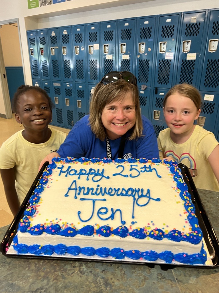 Happy Anniversary to our fantastic Portland Club Director, Jen Pierce! Jen has been making great futures at BGCSM for 25 years.

Thank you, Jen, for your dedication and outstanding work!