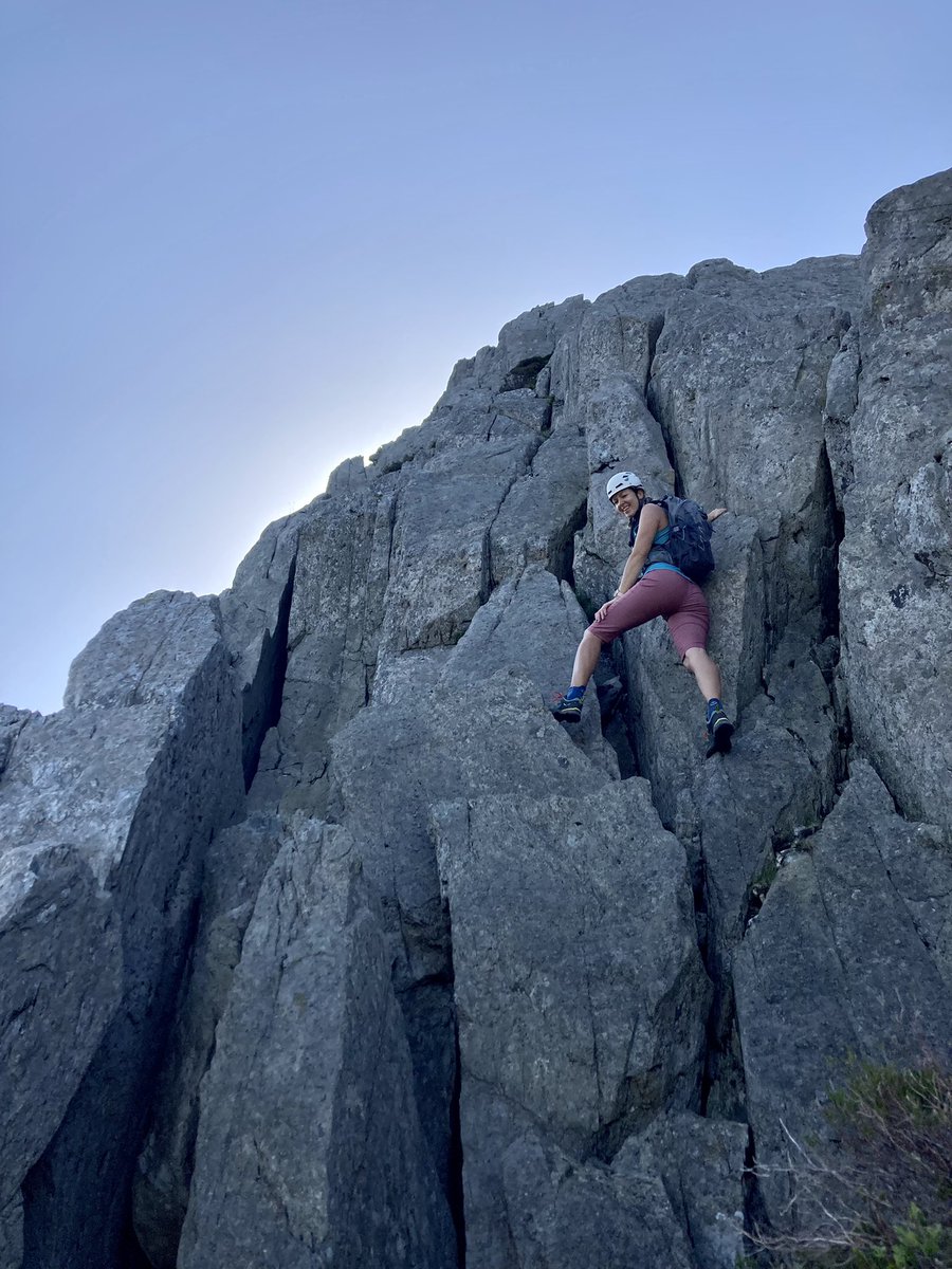 Mega weather in Snowdonia for some of this months Scrambling and Climbing courses ☀️🧗‍♂️⛰😍

@visit_snowdonia 
<a href="/visitsnowdonia/">Snowdonia National Park</a> 
<a href="/the_AMI/">The AMI</a> 
@MT_Association