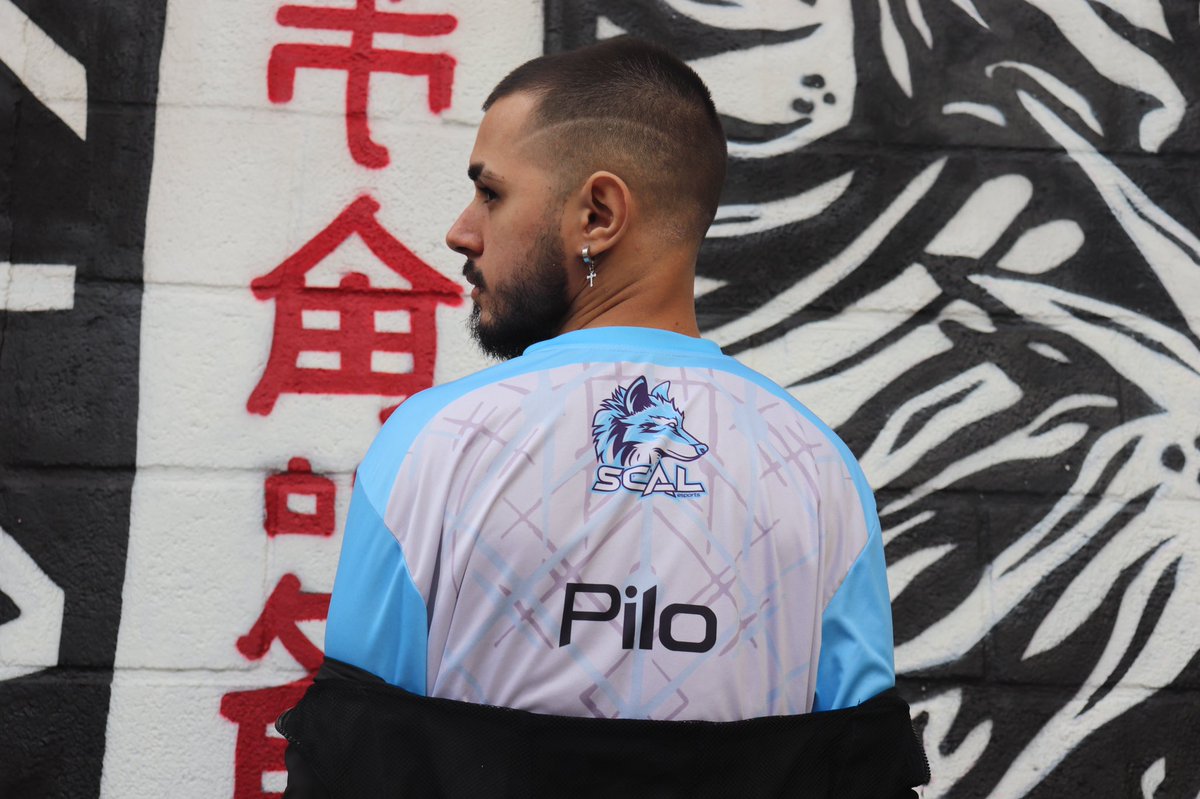 PiloNiten's tweet image. Fotinha pra falar pra vocês que faltam 9 seguidores pra SCAL chegar em 1k, vão lá seguir 

Avisar tb que temos jogo hoje no Closed do #WildCircuit às 19h